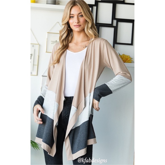 ❤️LAST ONE! Waffle Stripe Print Contrast Asymmetrical Hem Flowy Cardigan - Picture 7 of 8